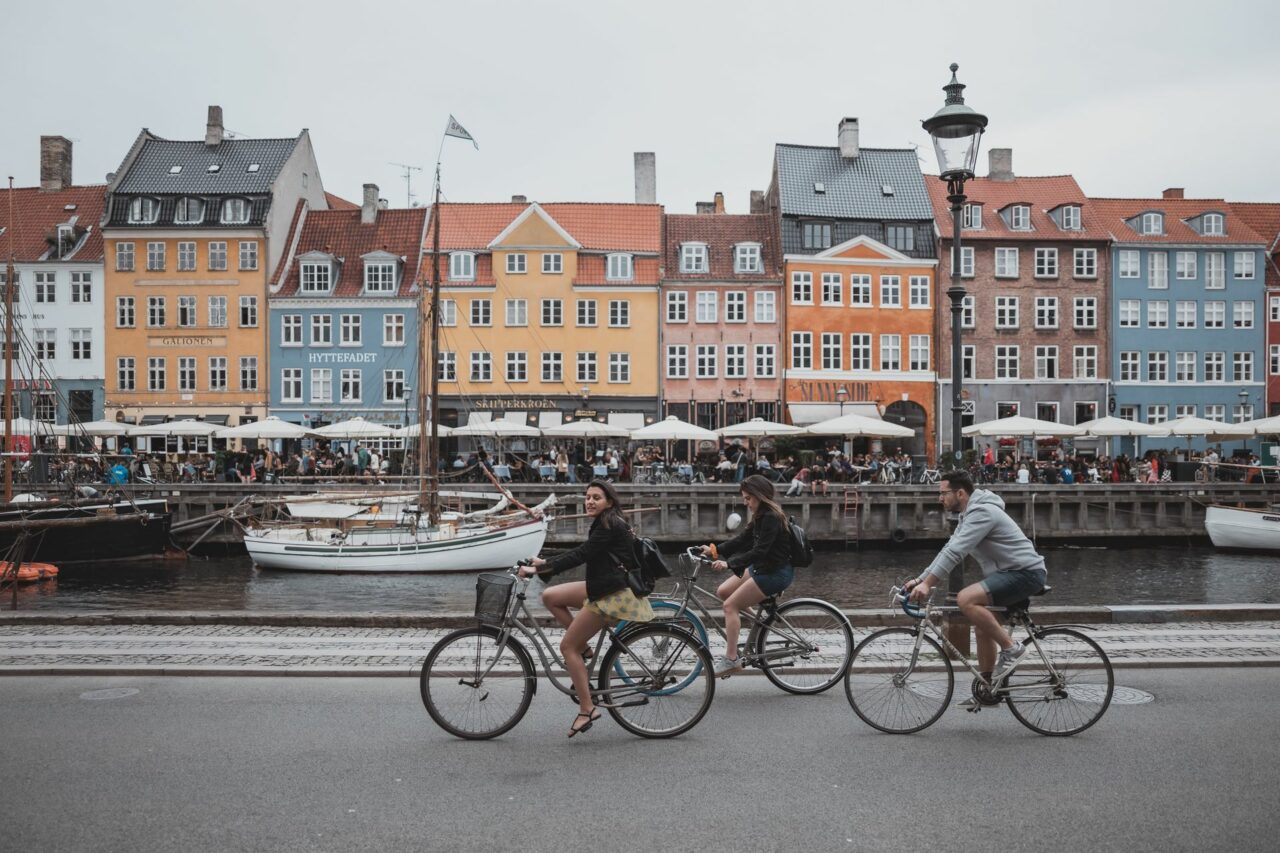 Bike rental in Copenhagen - tour around the city image