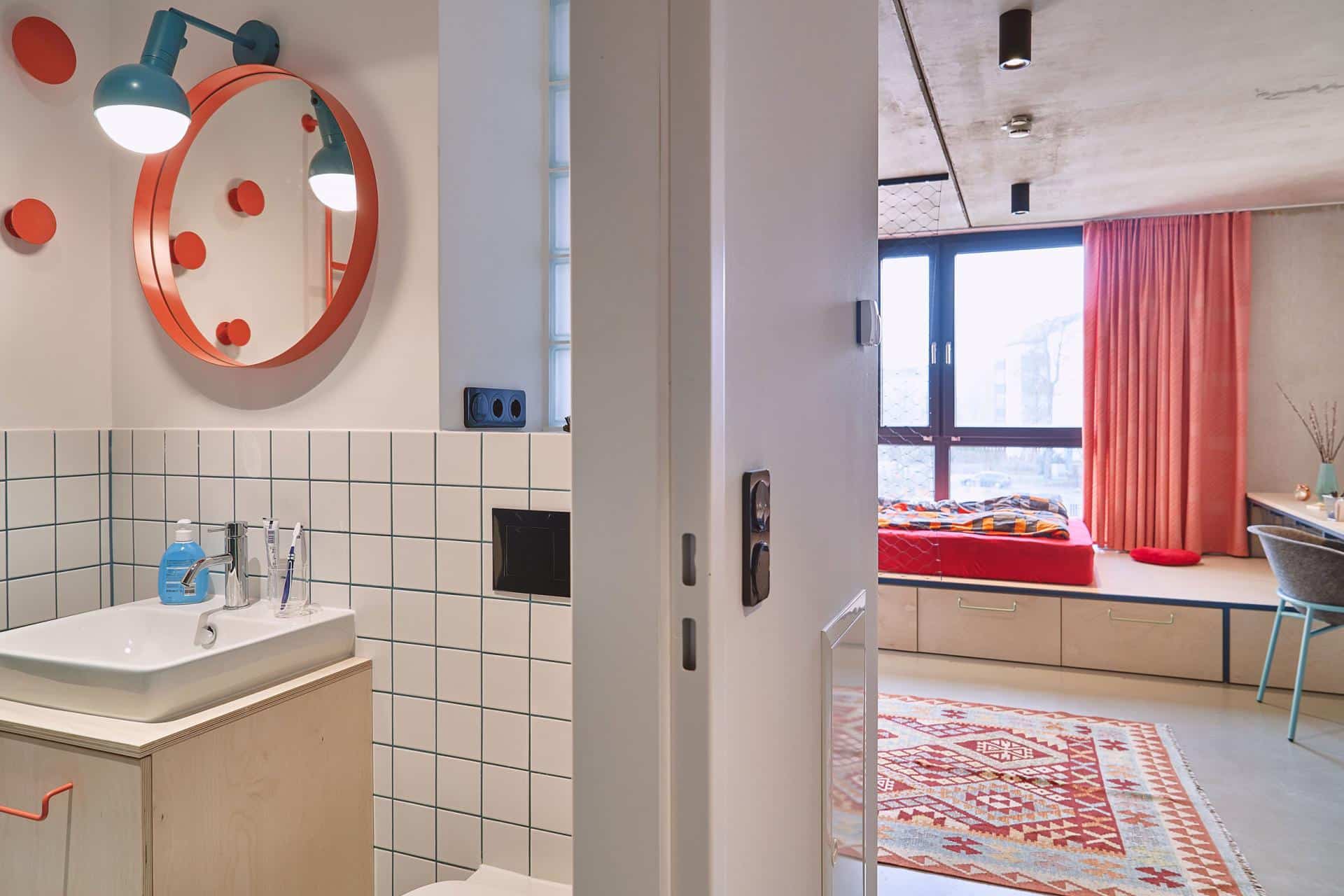 Ensuite bathroom in studio room