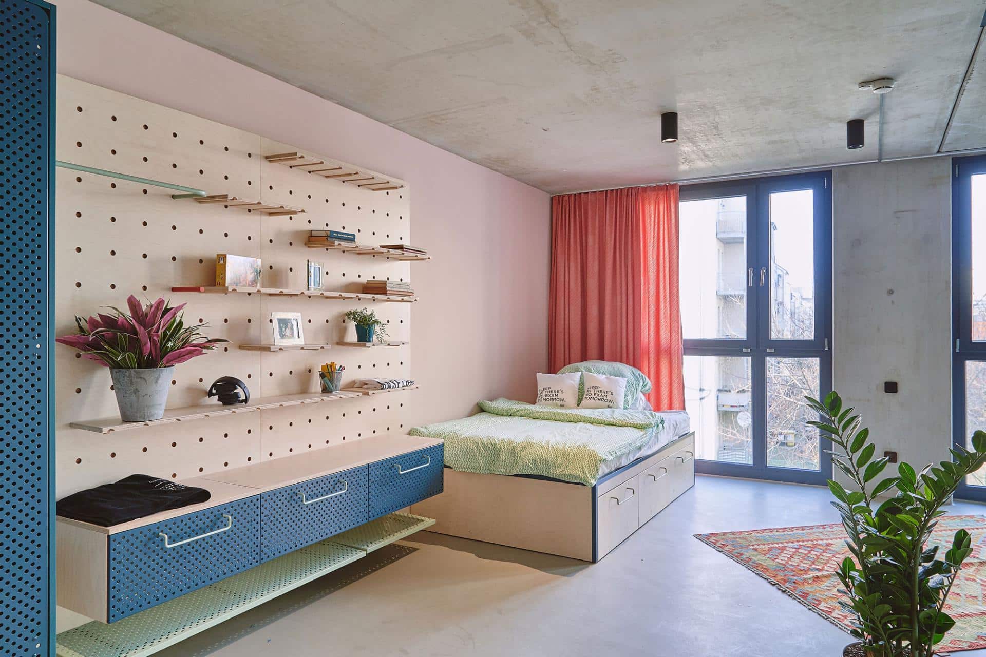 Ample and private living space